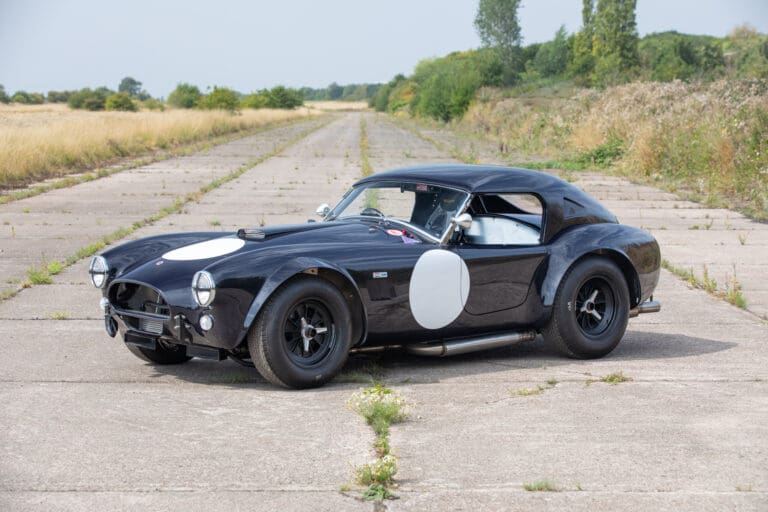 1965 AC / Shelby Cobra 289 FIA